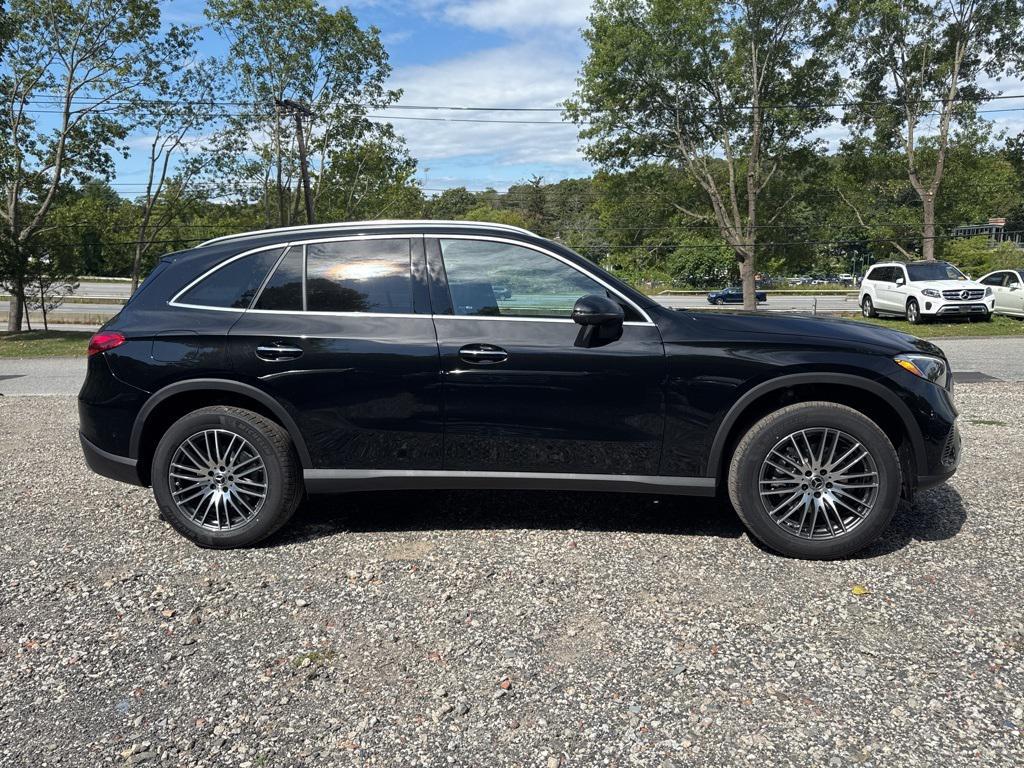 new 2026 Mercedes-Benz GLC 300 car, priced at $60,290