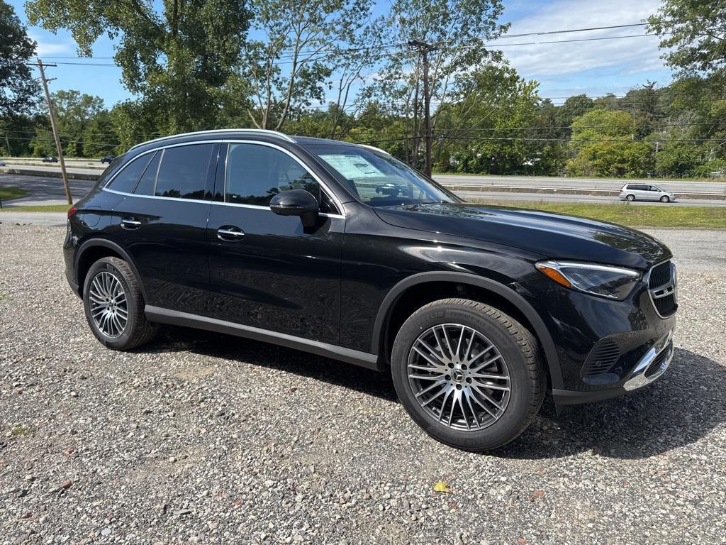 new 2026 Mercedes-Benz GLC 300 car, priced at $60,290
