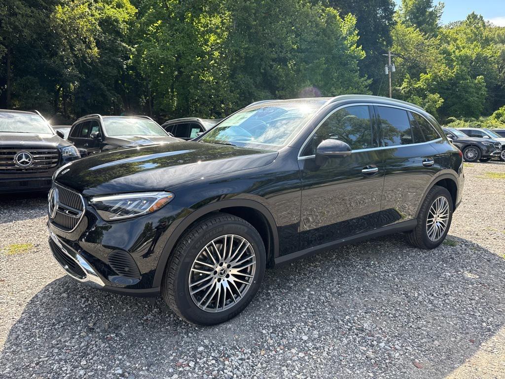 new 2026 Mercedes-Benz GLC 300 car, priced at $60,290