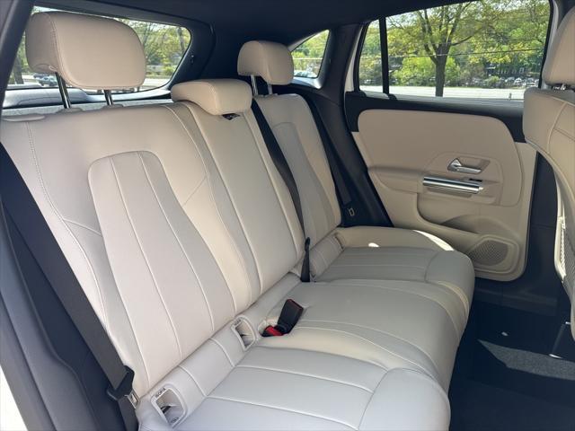 new 2025 Mercedes-Benz GLA 250 car, priced at $47,295