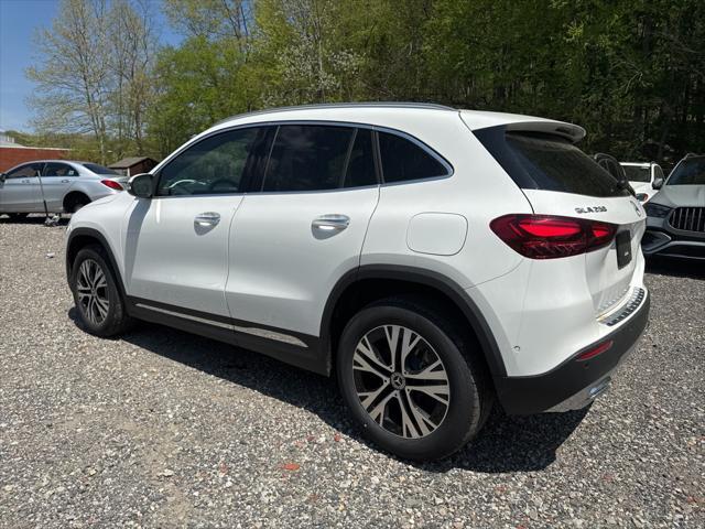 new 2025 Mercedes-Benz GLA 250 car, priced at $47,295