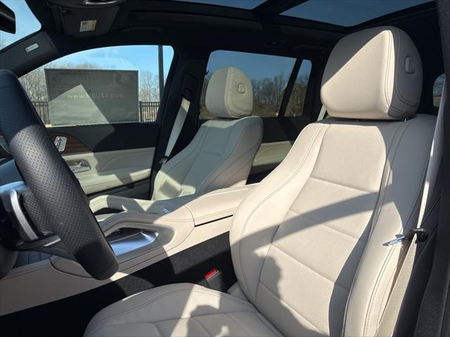 new 2025 Mercedes-Benz GLS 450 car, priced at $102,515