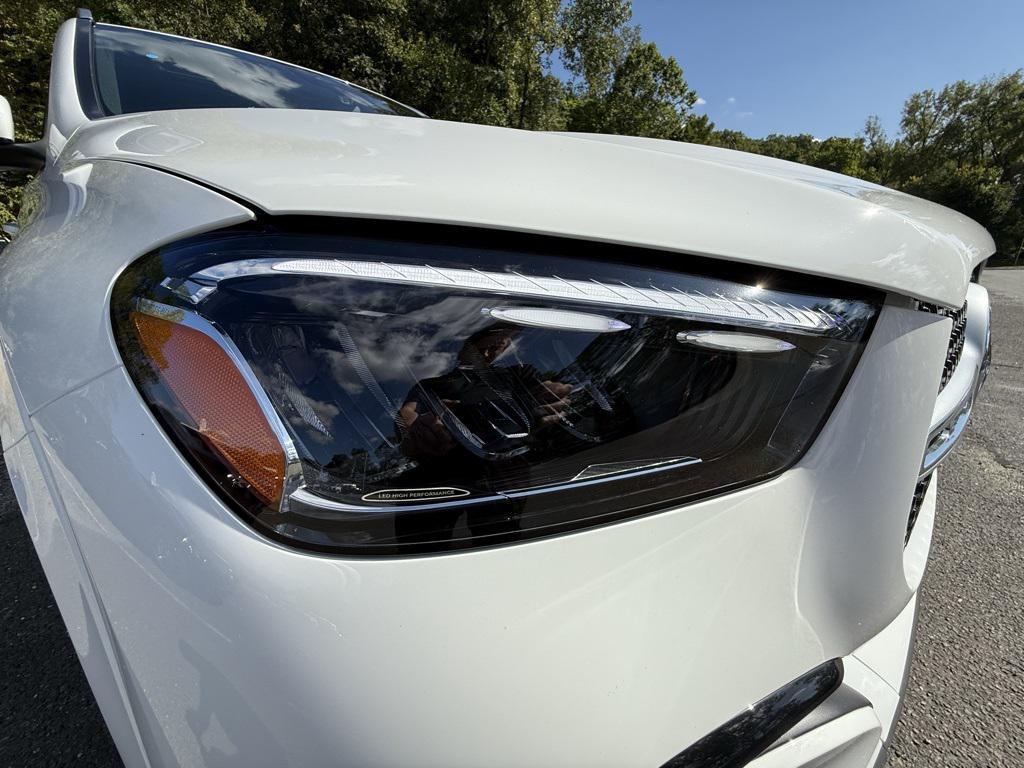 new 2026 Mercedes-Benz GLE 580 car, priced at $91,445