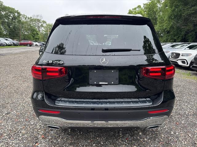 new 2025 Mercedes-Benz GLB 250 car, priced at $49,595