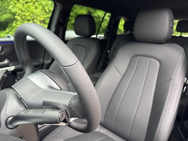 new 2025 Mercedes-Benz GLB 250 car, priced at $49,595