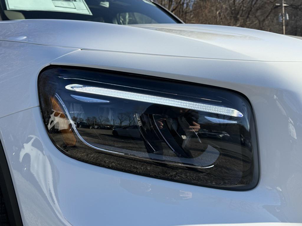 new 2026 Mercedes-Benz GLB 250 car, priced at $52,060