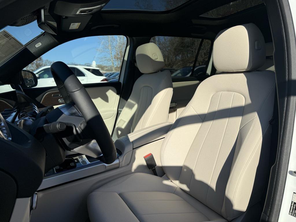 new 2026 Mercedes-Benz GLB 250 car, priced at $52,060