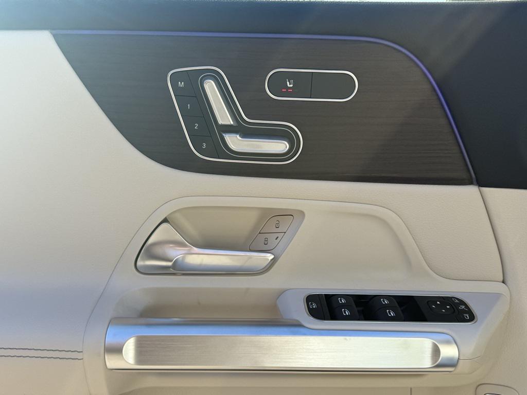 new 2026 Mercedes-Benz GLB 250 car, priced at $52,060