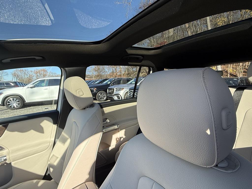 new 2026 Mercedes-Benz GLB 250 car, priced at $52,060