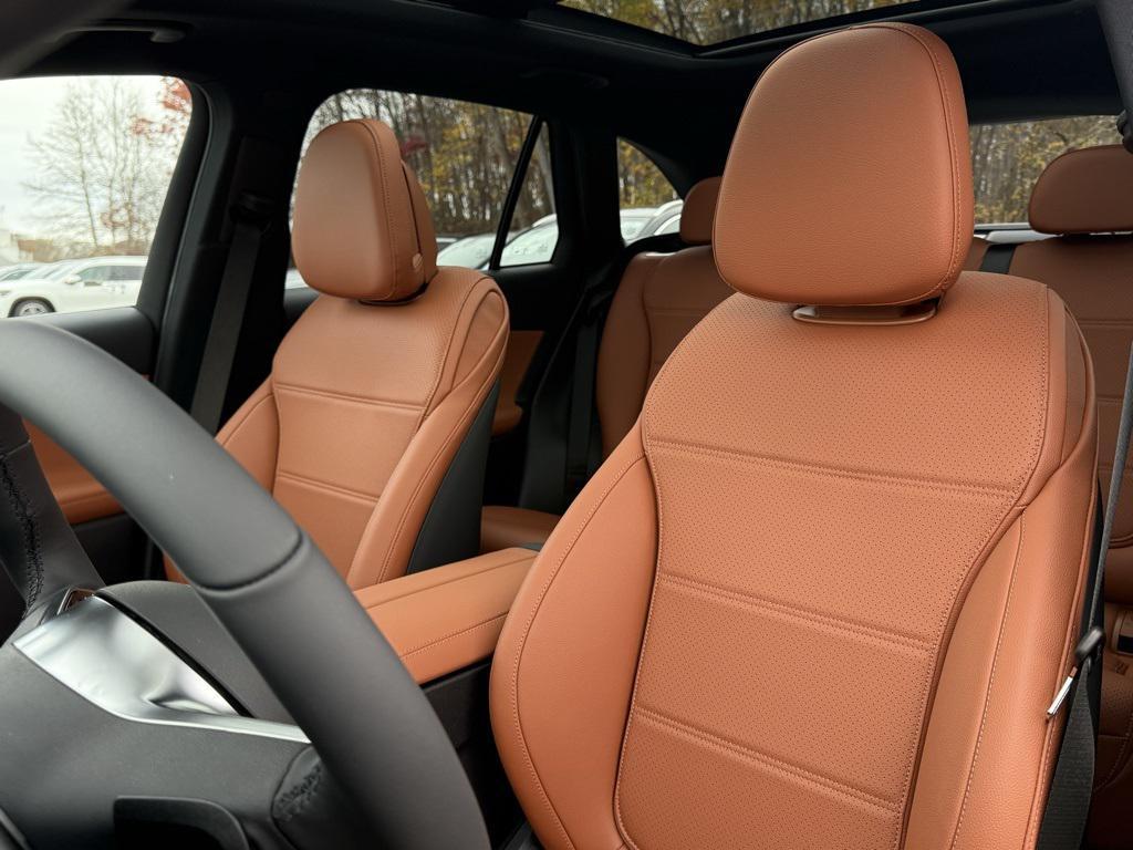 new 2026 Mercedes-Benz GLC 300 car, priced at $58,170