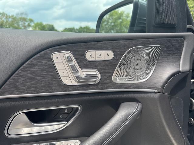 new 2025 Mercedes-Benz GLS 450 car, priced at $96,825