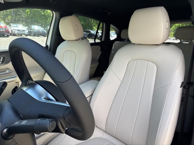 new 2025 Mercedes-Benz GLA 250 car, priced at $48,795