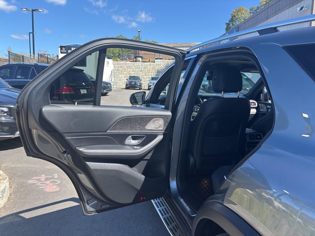 used 2022 Mercedes-Benz GLE 350 car, priced at $49,799