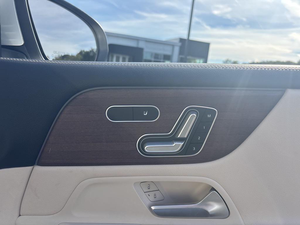 used 2023 Mercedes-Benz GLB 250 car, priced at $36,999