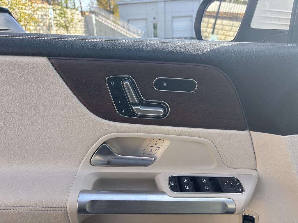 used 2023 Mercedes-Benz GLB 250 car, priced at $36,999