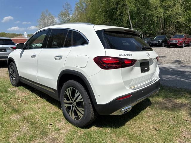 new 2025 Mercedes-Benz GLA 250 car, priced at $48,795
