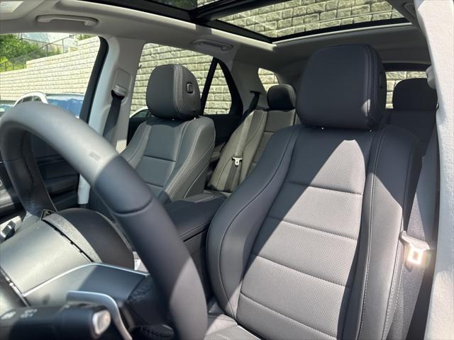 new 2025 Mercedes-Benz GLE 350 car, priced at $72,830