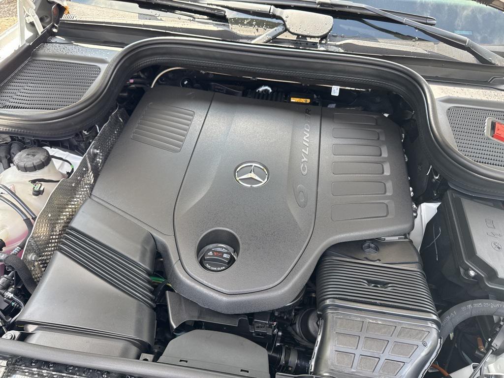 new 2026 Mercedes-Benz GLS 450 car, priced at $97,165