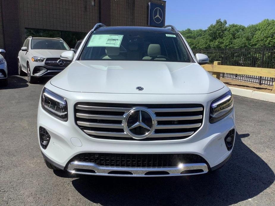 new 2024 Mercedes-Benz GLB 250 car, priced at $53,785