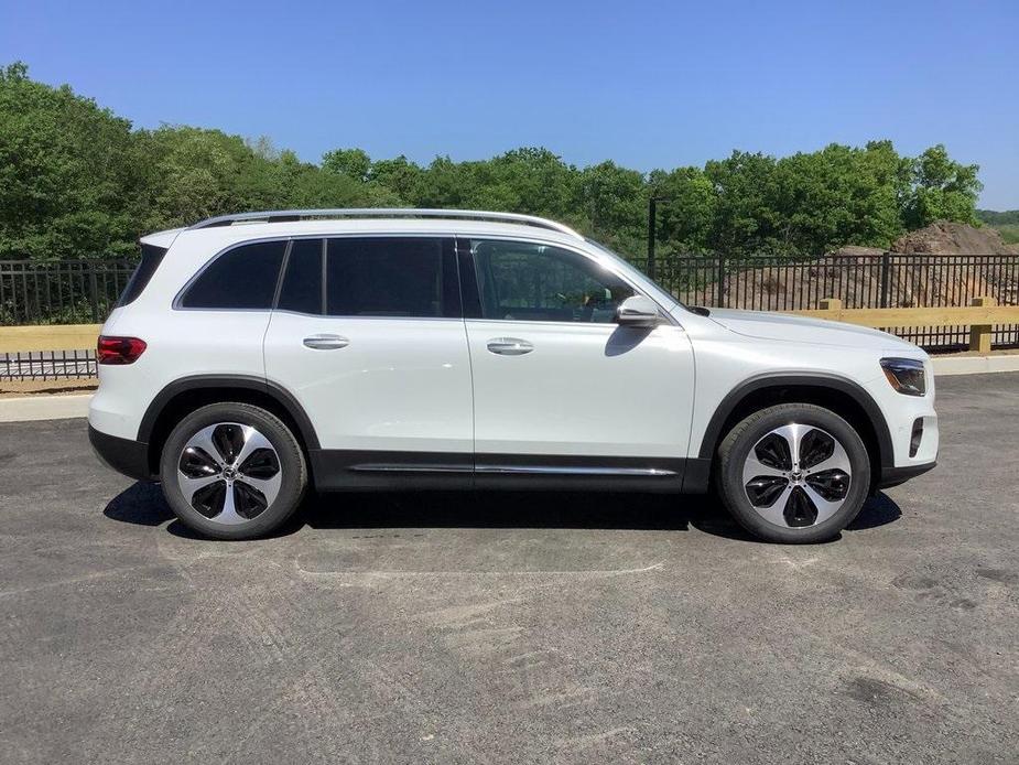 new 2024 Mercedes-Benz GLB 250 car, priced at $53,785