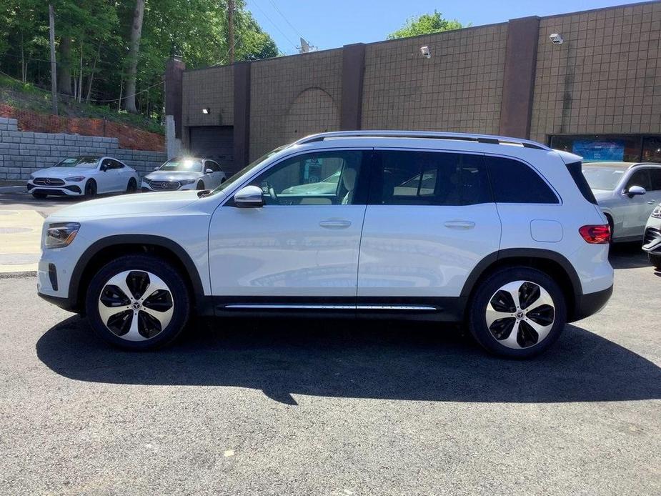 new 2024 Mercedes-Benz GLB 250 car, priced at $53,785