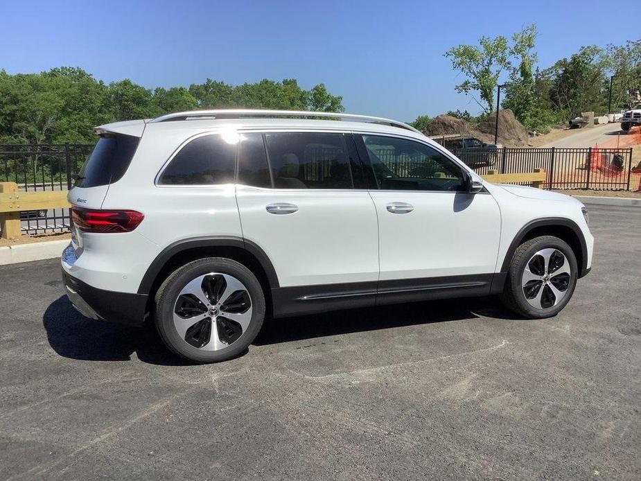 new 2024 Mercedes-Benz GLB 250 car, priced at $53,785