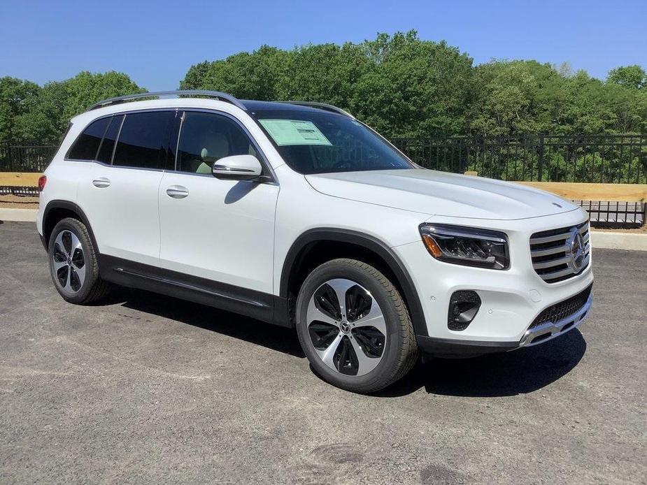 new 2024 Mercedes-Benz GLB 250 car, priced at $53,785