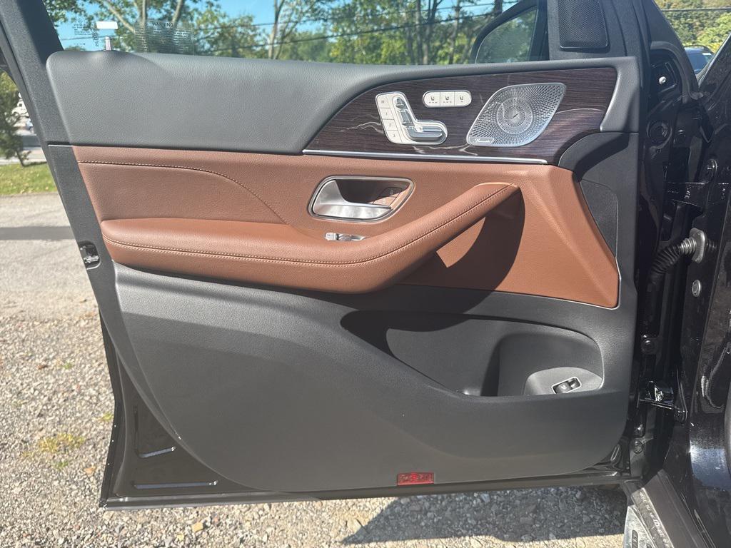new 2026 Mercedes-Benz GLS 450 car, priced at $93,500