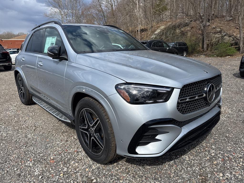 new 2025 Mercedes-Benz GLE 580 car, priced at $100,615