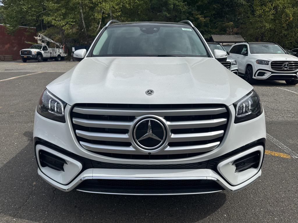 new 2026 Mercedes-Benz GLS 450 car, priced at $98,865
