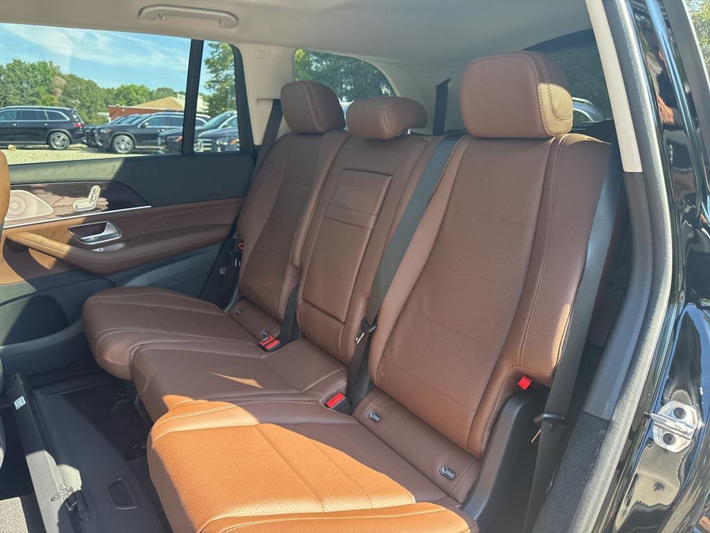 new 2026 Mercedes-Benz GLS 450 car, priced at $93,150