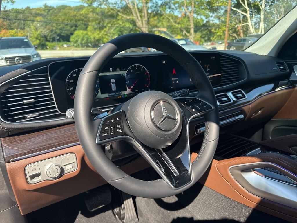 new 2026 Mercedes-Benz GLS 450 car, priced at $93,150