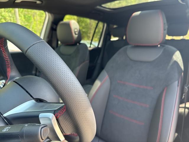 new 2025 Mercedes-Benz GLB 250 car, priced at $54,840