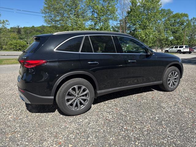 new 2025 Mercedes-Benz GLC 300 car, priced at $54,185