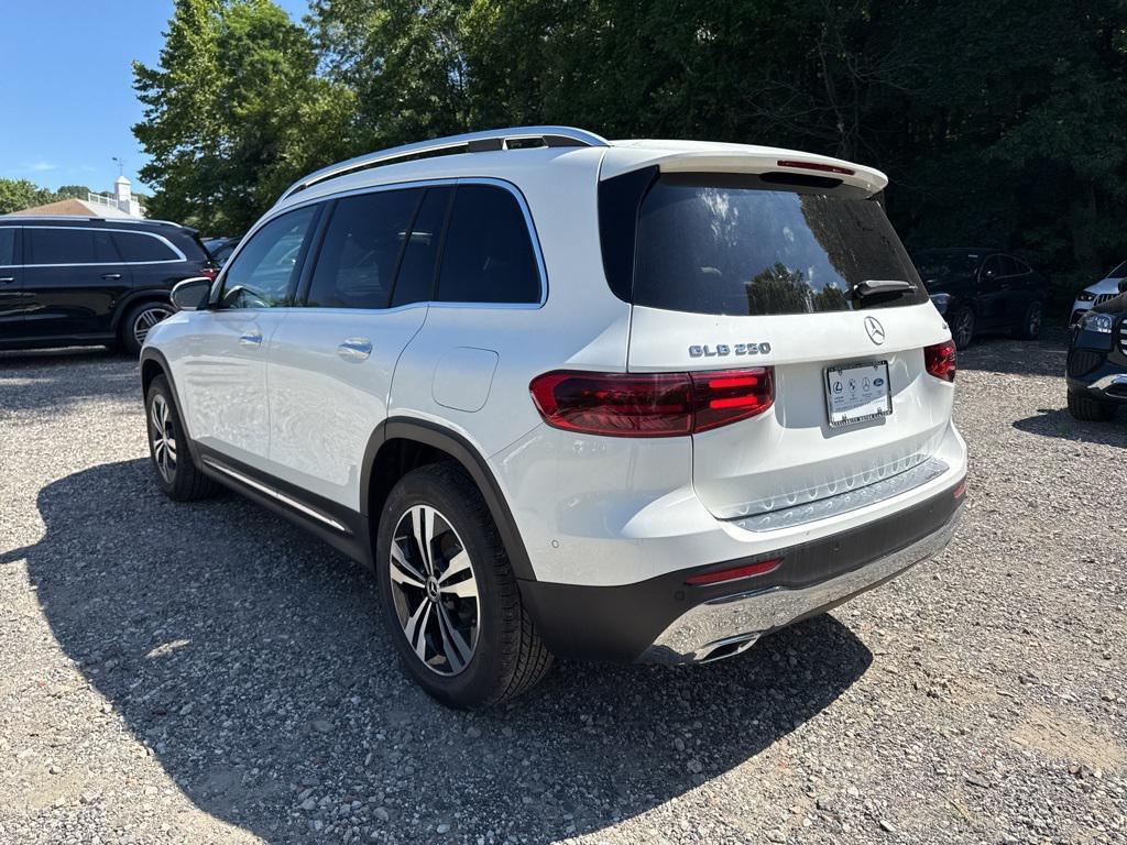 new 2025 Mercedes-Benz GLB 250 car, priced at $49,595