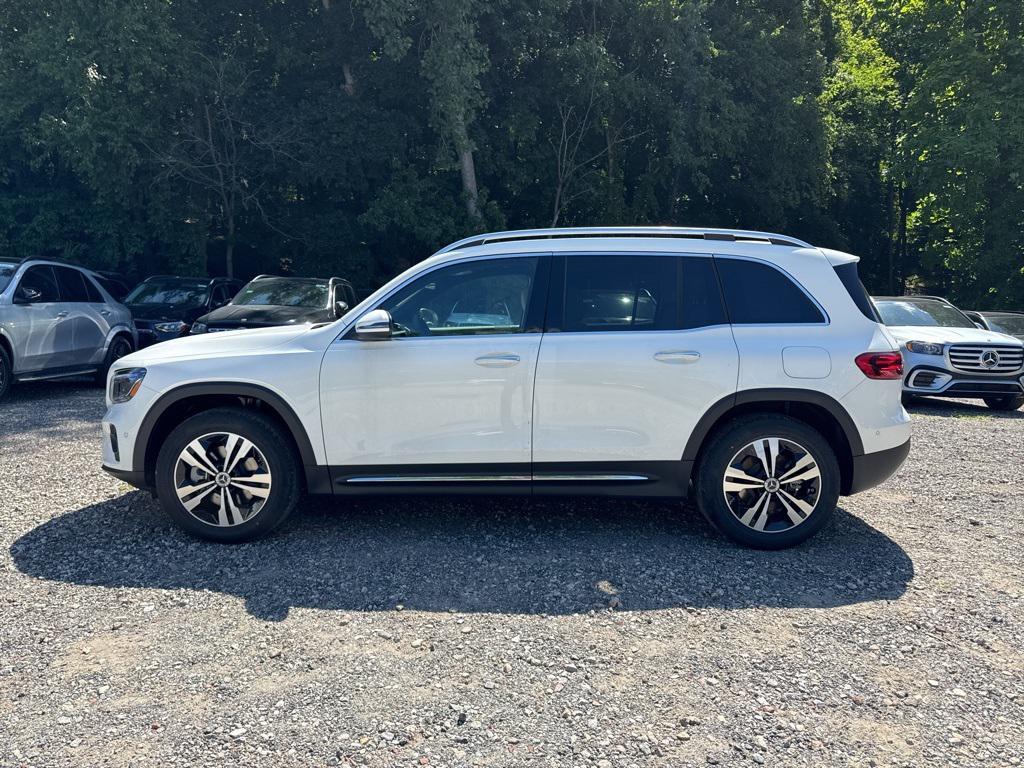 new 2025 Mercedes-Benz GLB 250 car, priced at $49,595