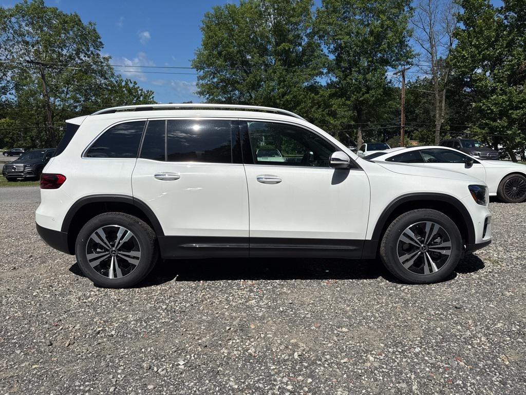 new 2025 Mercedes-Benz GLB 250 car, priced at $49,595