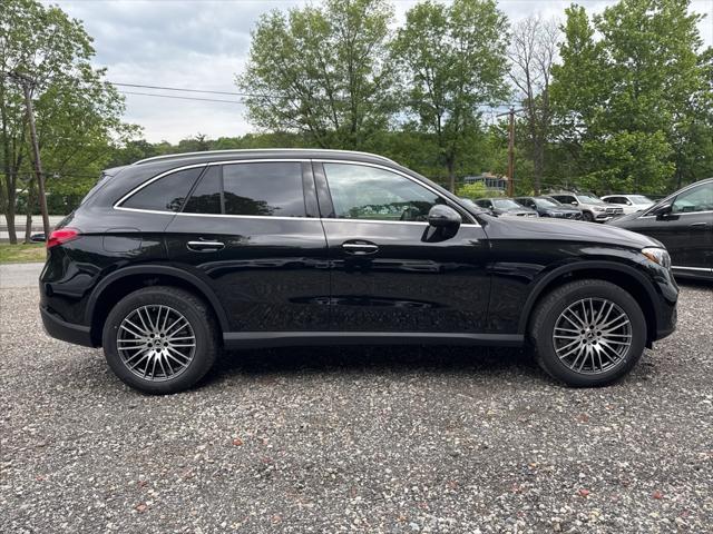 new 2025 Mercedes-Benz GLC 300 car, priced at $54,955