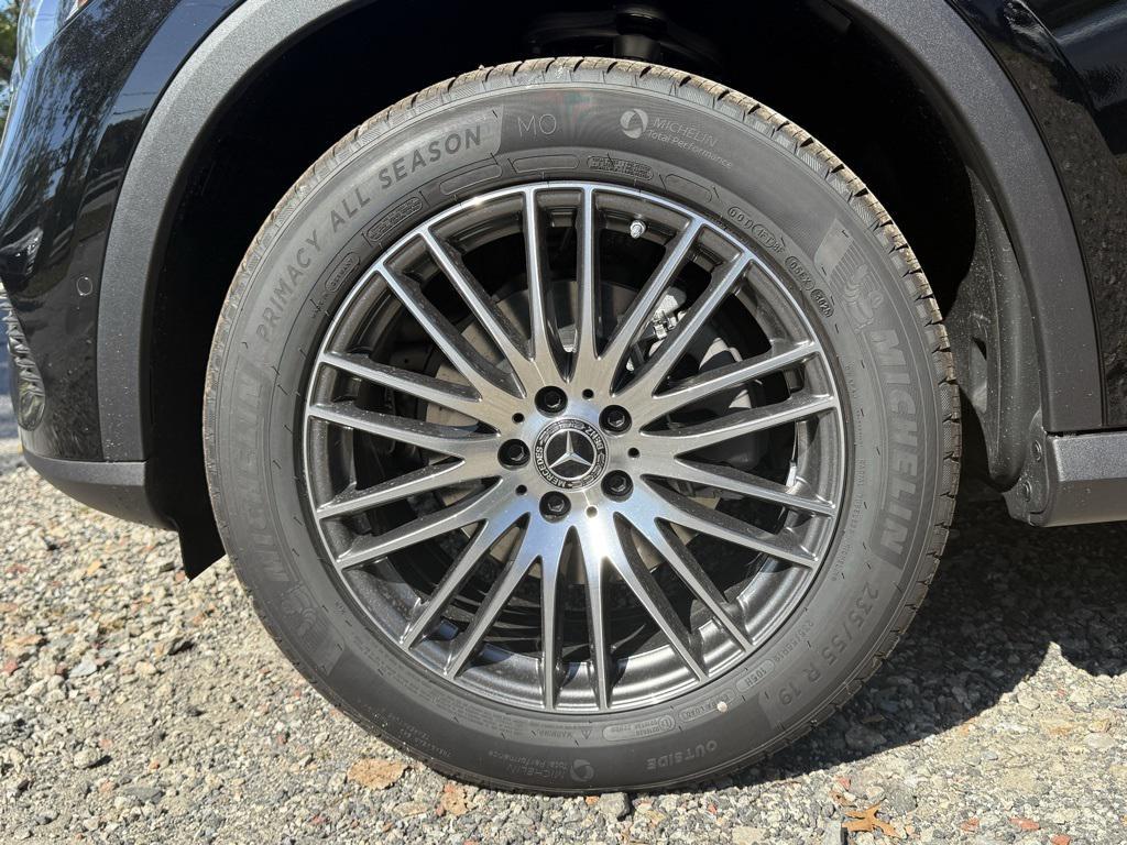 new 2026 Mercedes-Benz GLC 300 car, priced at $54,770