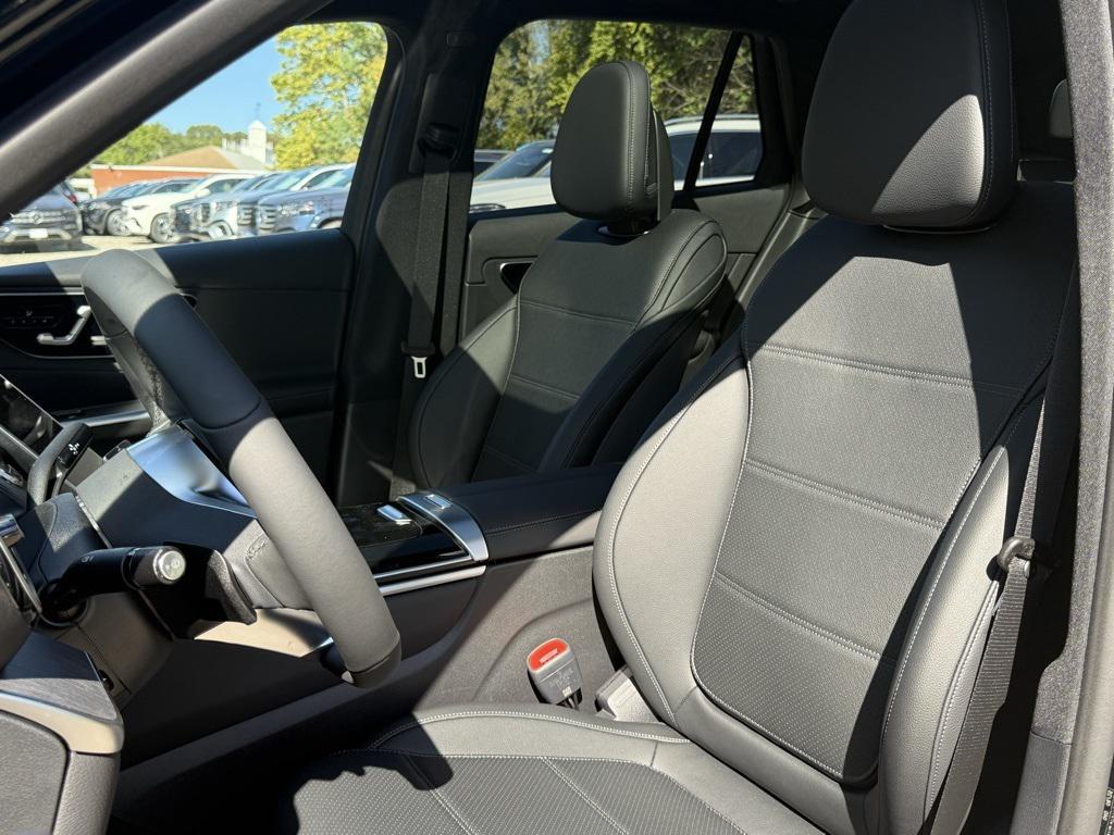 new 2026 Mercedes-Benz GLC 300 car, priced at $54,770