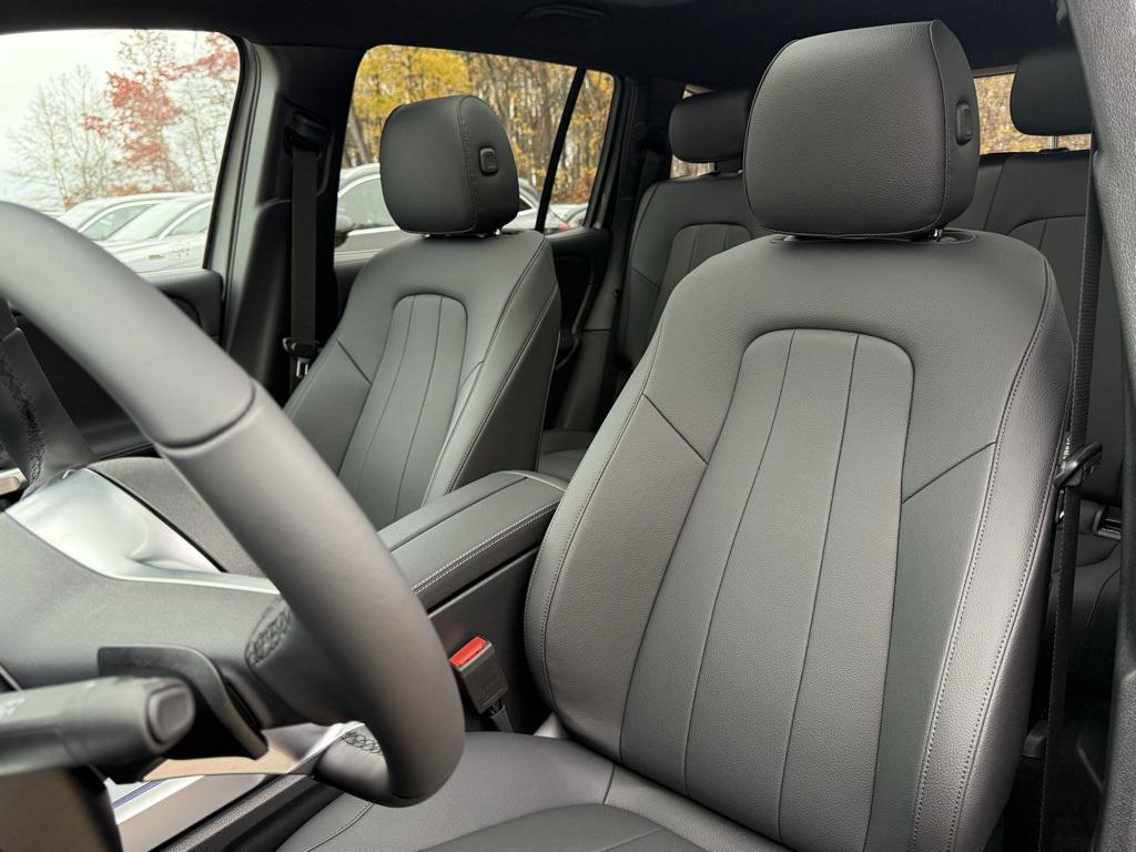 new 2026 Mercedes-Benz GLB 250 car, priced at $53,465