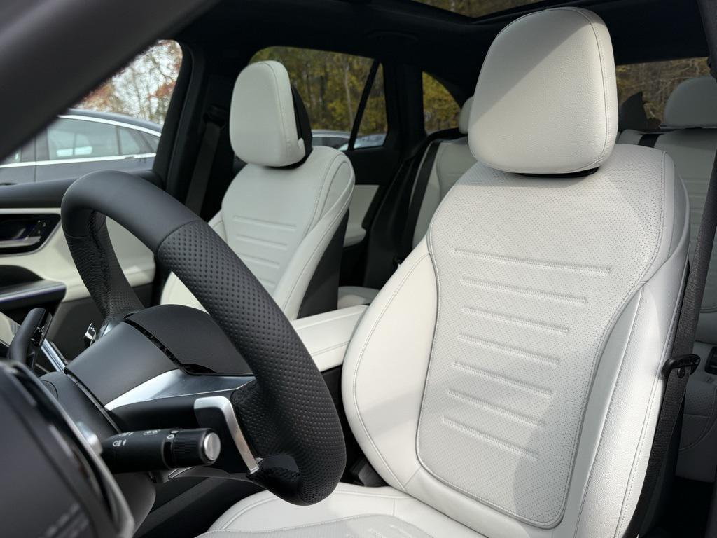 new 2026 Mercedes-Benz GLC 300 car, priced at $60,735