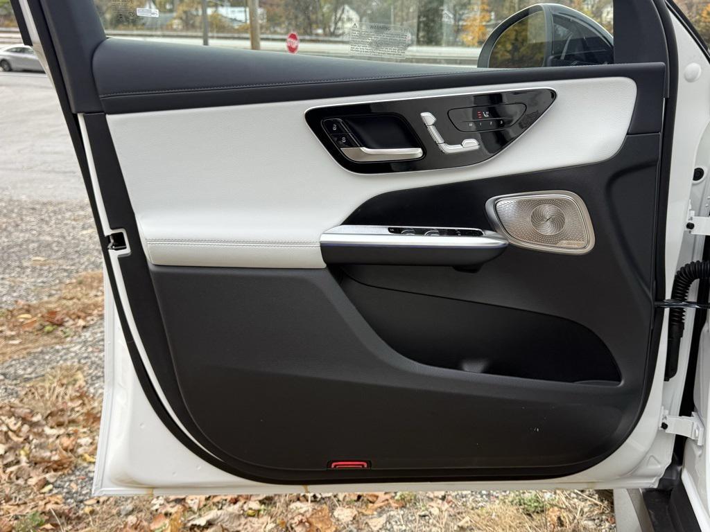 new 2026 Mercedes-Benz GLC 300 car, priced at $60,735