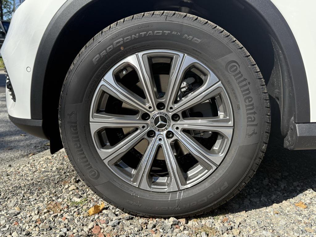 new 2026 Mercedes-Benz GLC 300 car, priced at $57,570