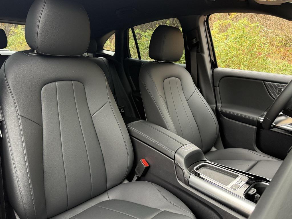 new 2026 Mercedes-Benz GLA 250 car, priced at $45,250