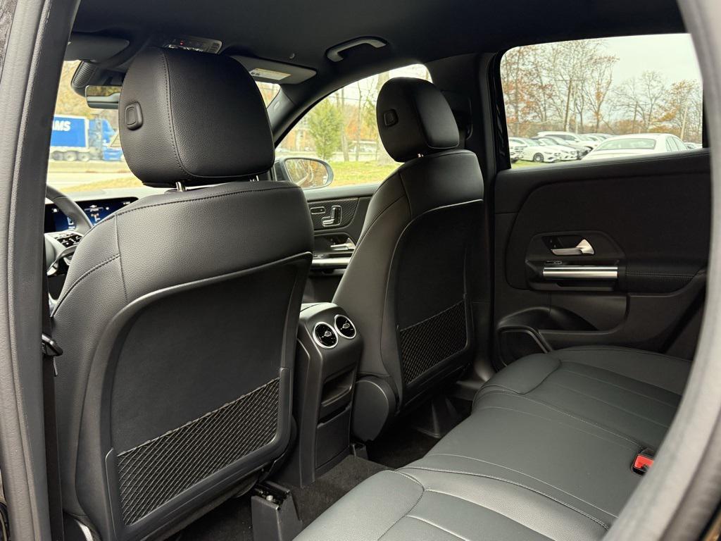 new 2026 Mercedes-Benz GLA 250 car, priced at $45,250