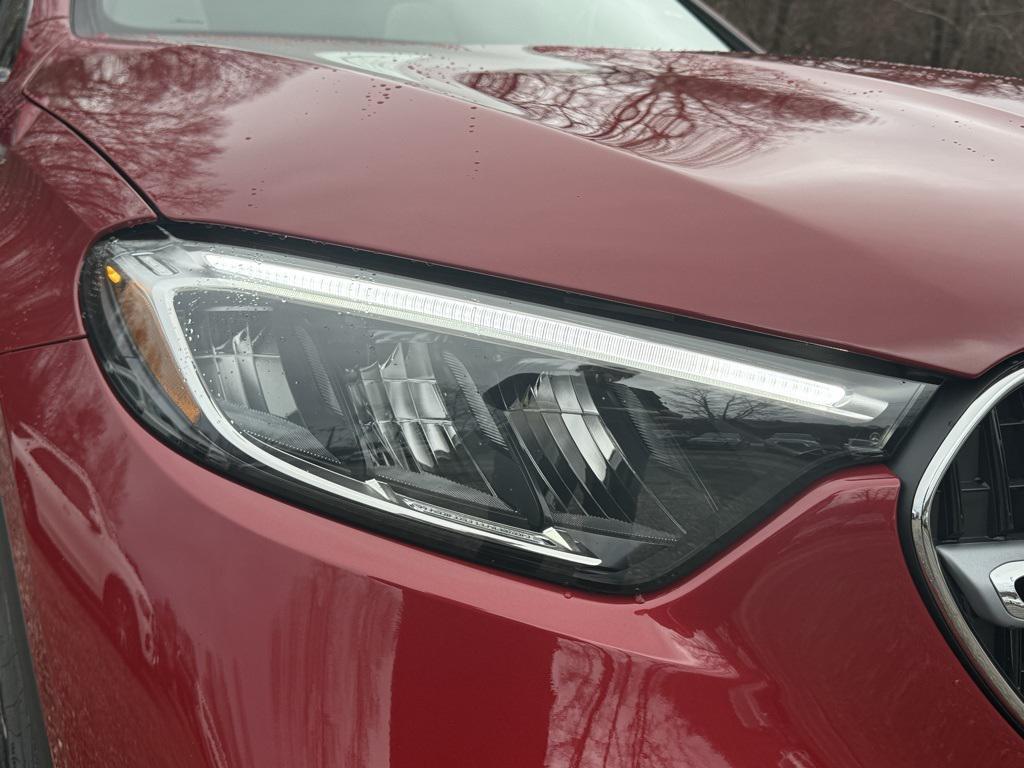 new 2026 Mercedes-Benz GLC 300 car, priced at $59,620