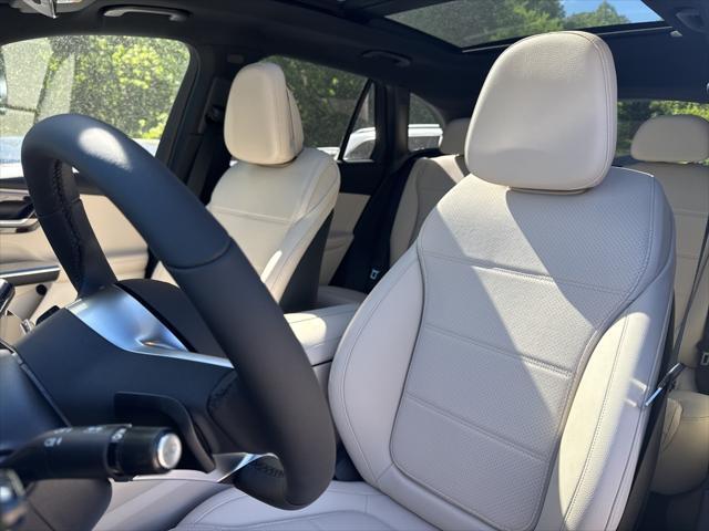 new 2025 Mercedes-Benz GLC 300 car, priced at $54,185
