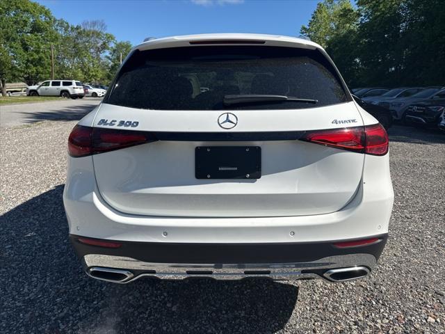 new 2025 Mercedes-Benz GLC 300 car, priced at $54,185