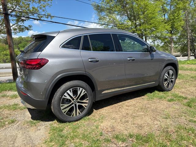 new 2025 Mercedes-Benz GLA 250 car, priced at $51,205